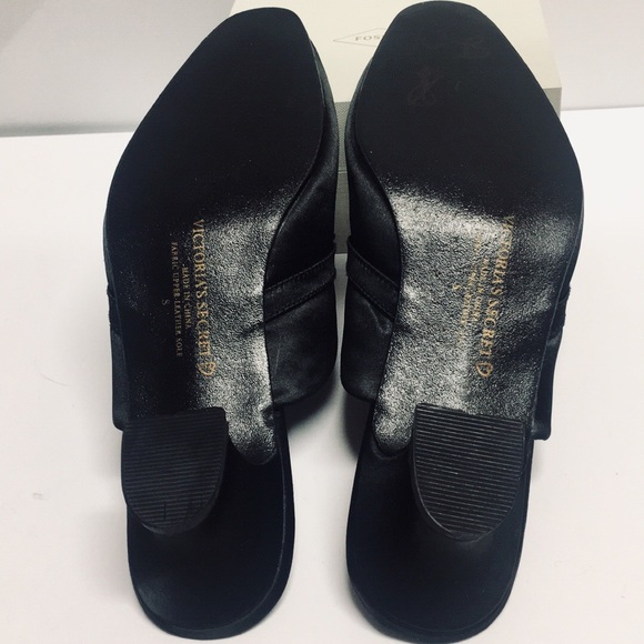 Victoria Secret kitten heel Slip-On(S) - Picture 4 of 5